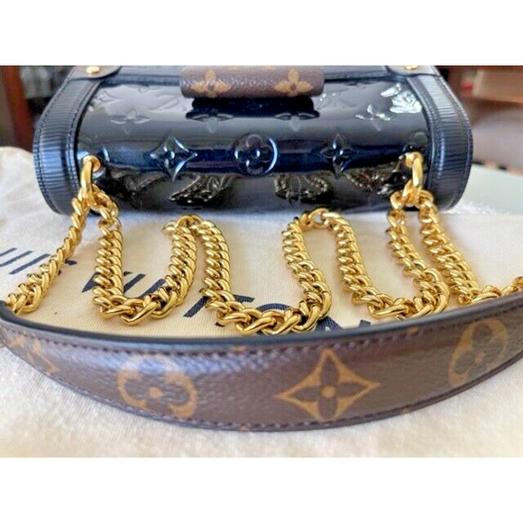 Auth Louis Vuitton Monogram Vernis Wynwood Black Patent Leather Crossbody Bag - Picture 4 of 15